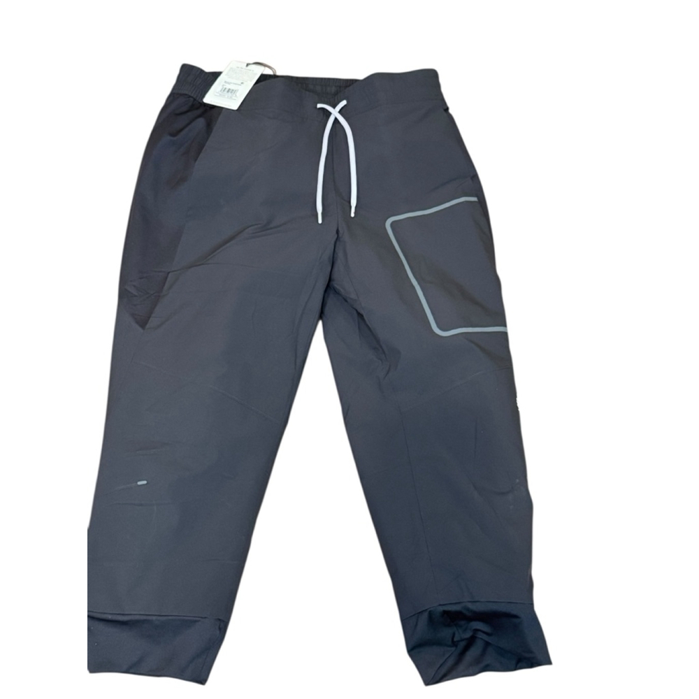 Women's Stio Fernos Insulated Knicker Track Pants Black White Size M